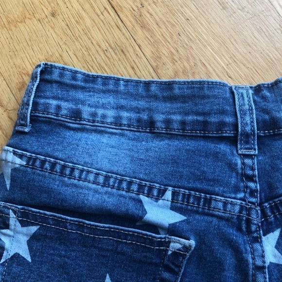 Denim cut off shorts with stars - Picture 6 of 7